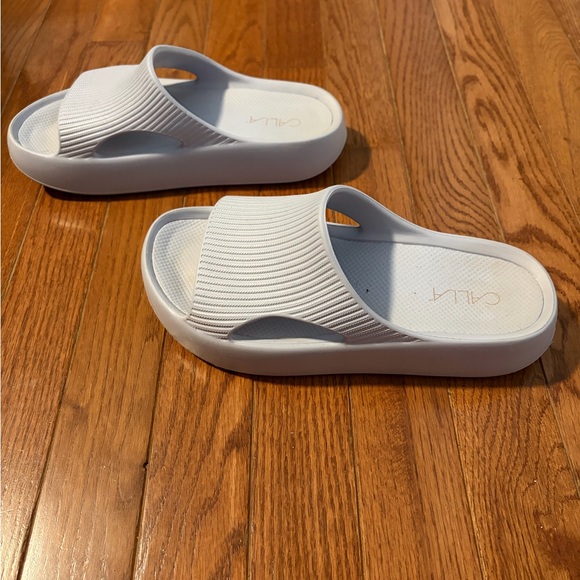 CALIA by Carrie Underwood Shoes - CALIA by Carrie Underwood White Slide Sandals